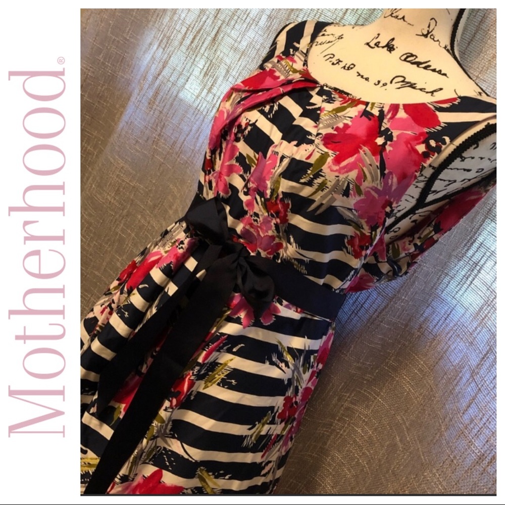 Motherhood Maternity Stripe Floral Dress! ✨